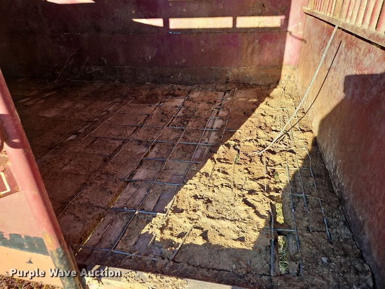 image for item DN7223 1994 Coose Trailers  livestock trailer