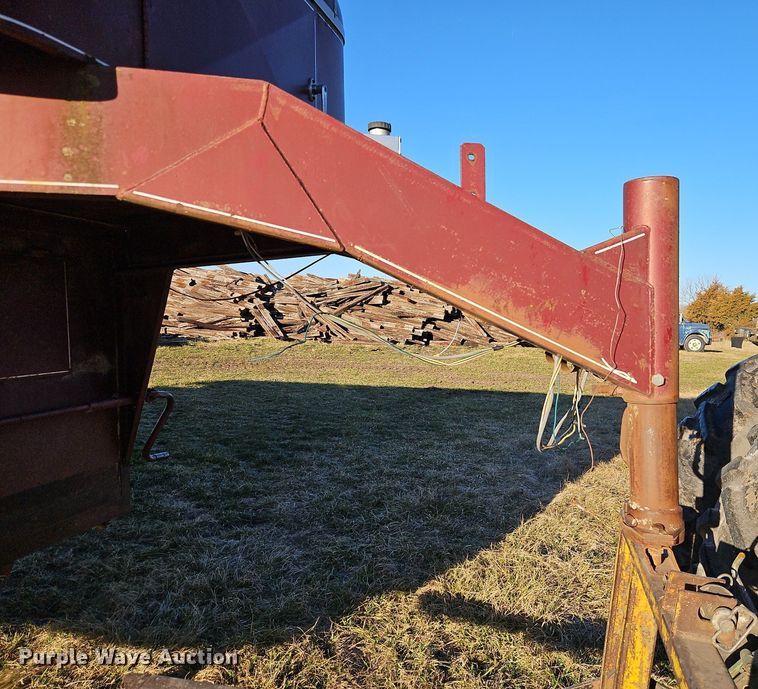 image for item DN7223 1994 Coose Trailers  livestock trailer