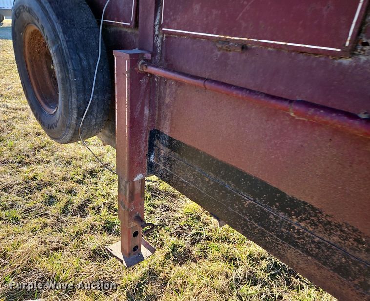 image for item DN7223 1994 Coose Trailers  livestock trailer