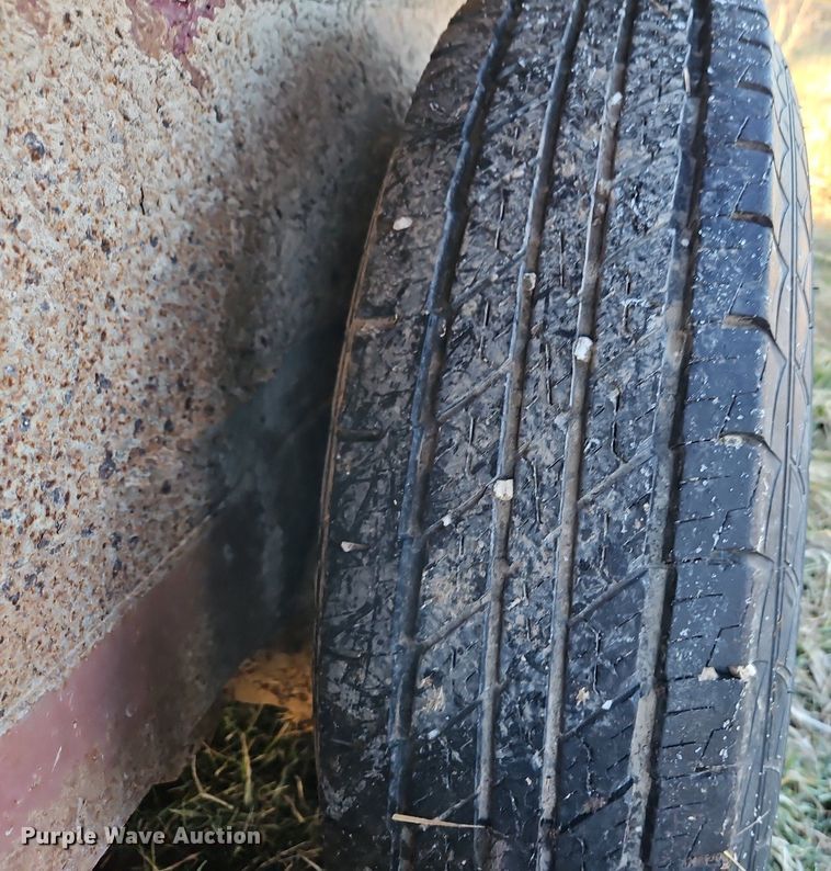 image for item DN7223 1994 Coose Trailers  livestock trailer