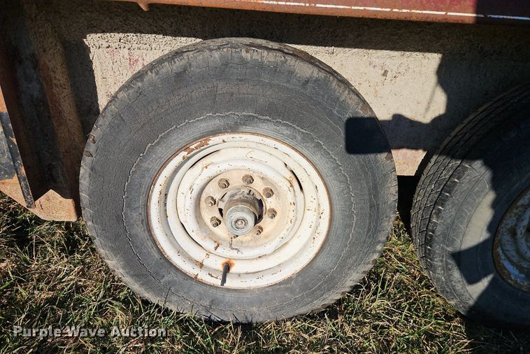 image for item DN7223 1994 Coose Trailers  livestock trailer