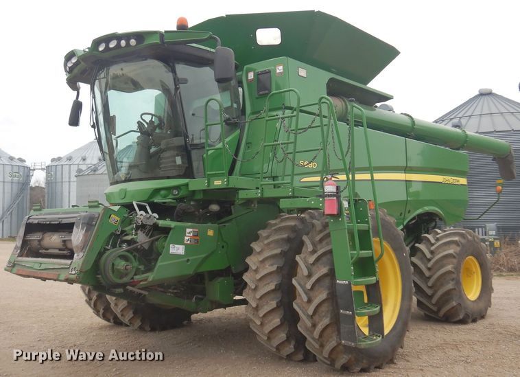 image for item DP2665 2017 John Deere S680S RWA combine