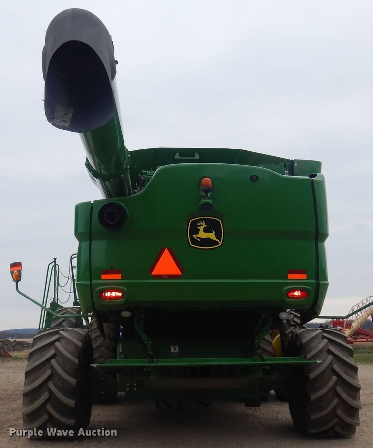 image for item DP2665 2017 John Deere S680S RWA combine