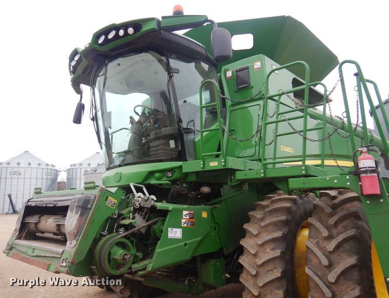 image for item DP2665 2017 John Deere S680S RWA combine