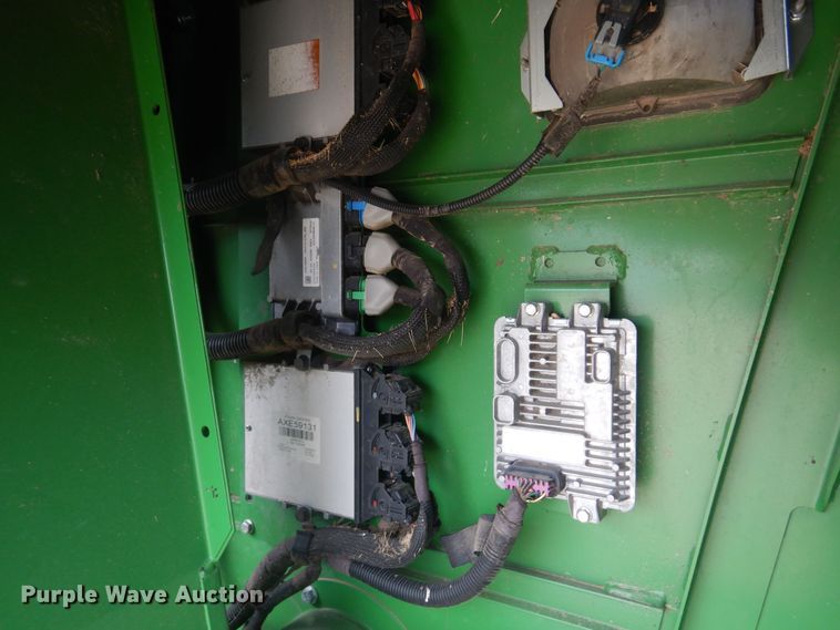 image for item DP2665 2017 John Deere S680S RWA combine