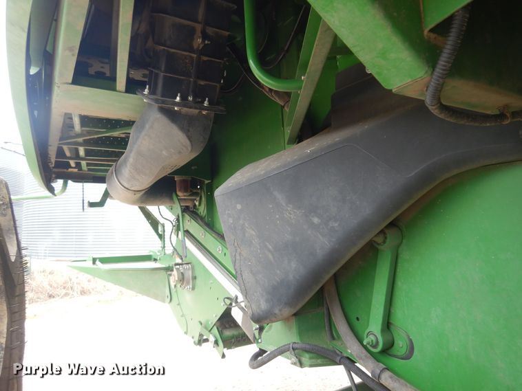 image for item DP2665 2017 John Deere S680S RWA combine