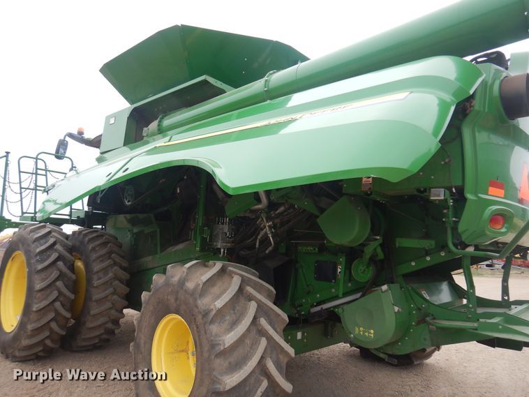 image for item DP2665 2017 John Deere S680S RWA combine