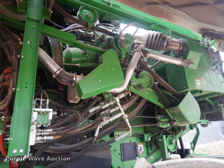 image for item DP2665 2017 John Deere S680S RWA combine