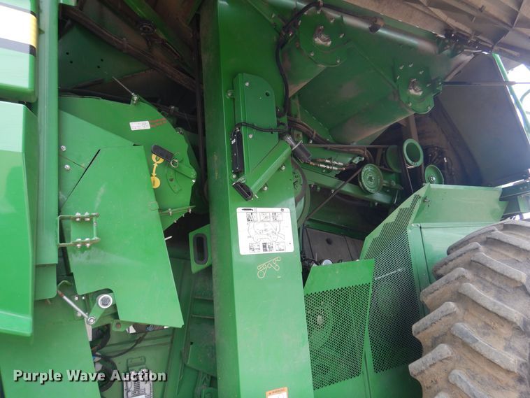 image for item DP2665 2017 John Deere S680S RWA combine