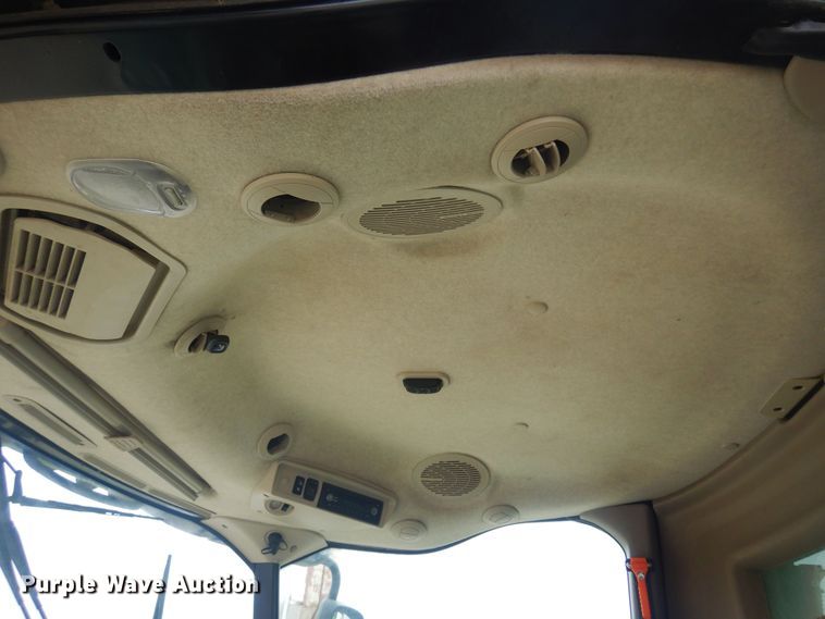 image for item DP2665 2017 John Deere S680S RWA combine