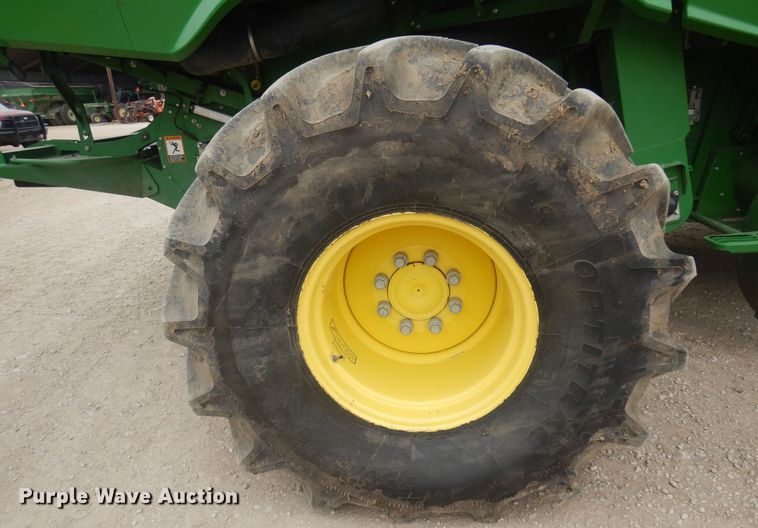 image for item DP2665 2017 John Deere S680S RWA combine