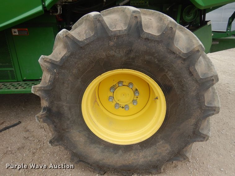 image for item DP2665 2017 John Deere S680S RWA combine