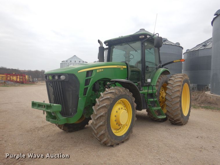 image for item DP2666 2010 John Deere 8225R MFWD tractor
