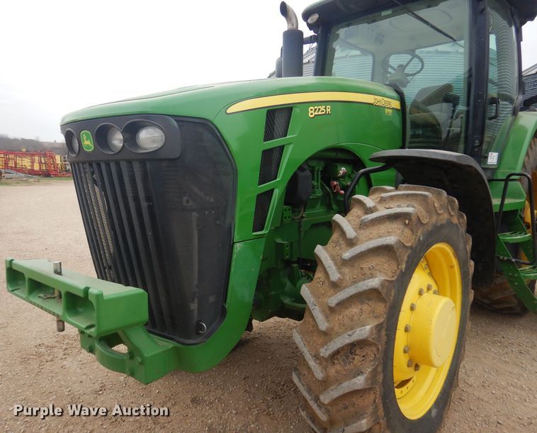 image for item DP2666 2010 John Deere 8225R MFWD tractor