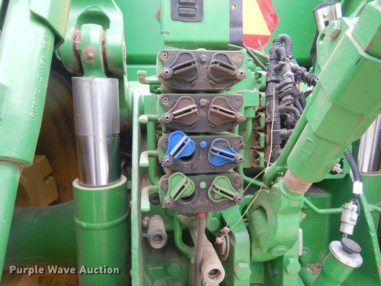 image for item DP2666 2010 John Deere 8225R MFWD tractor