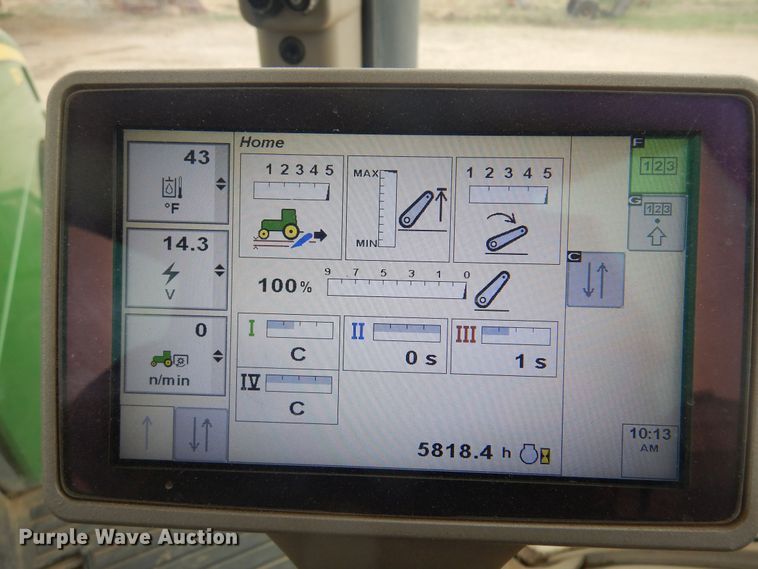 image for item DP2666 2010 John Deere 8225R MFWD tractor