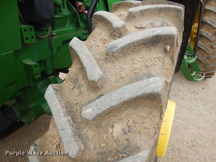 image for item DP2666 2010 John Deere 8225R MFWD tractor