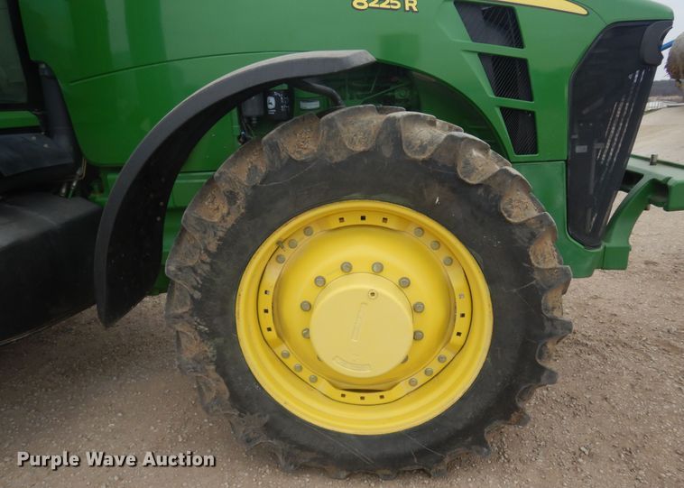 image for item DP2666 2010 John Deere 8225R MFWD tractor