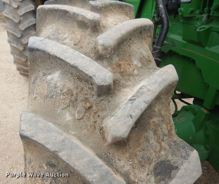 image for item DP2666 2010 John Deere 8225R MFWD tractor