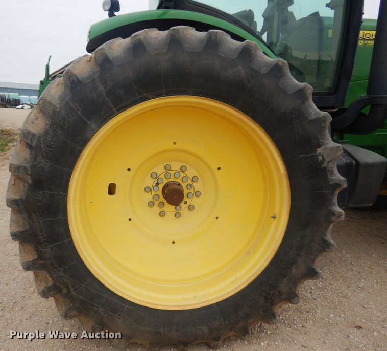 image for item DP2666 2010 John Deere 8225R MFWD tractor