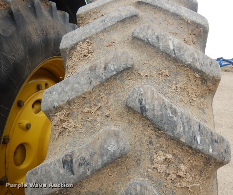 image for item DP2666 2010 John Deere 8225R MFWD tractor