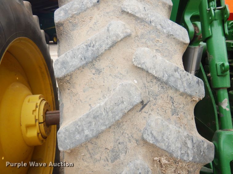 image for item DP2666 2010 John Deere 8225R MFWD tractor