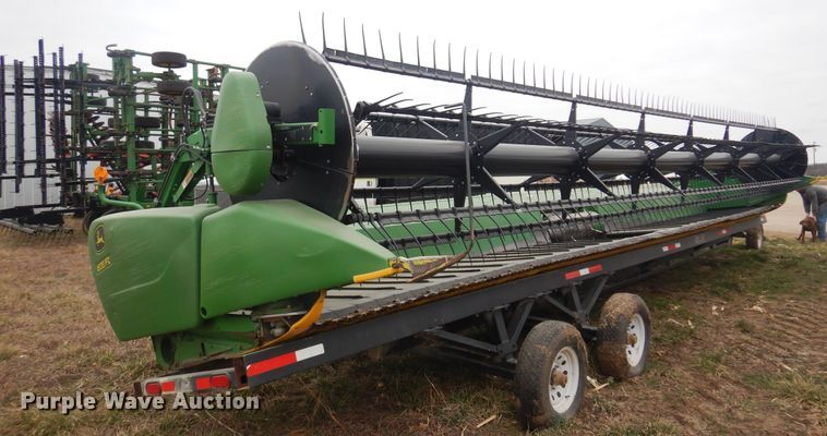 image for item DP2667 John Deere 635FD flex draper head