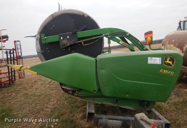 image for item DP2667 John Deere 635FD flex draper head
