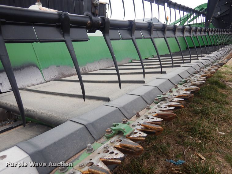 image for item DP2667 John Deere 635FD flex draper head