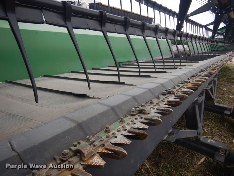 image for item DP2667 John Deere 635FD flex draper head