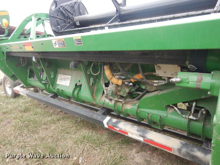 image for item DP2667 John Deere 635FD flex draper head