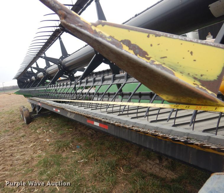 image for item DP2667 John Deere 635FD flex draper head