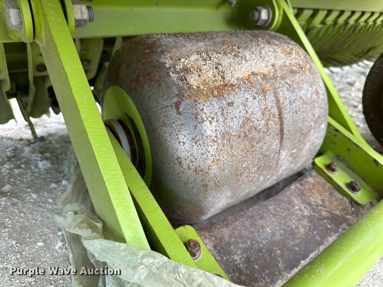 image for item DQ1551 2015 Claas 380 I35 pickup head