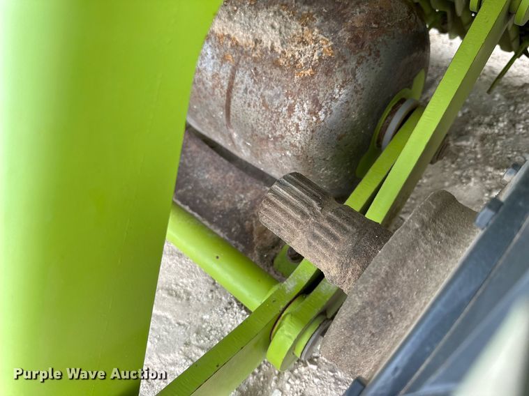 image for item DQ1551 2015 Claas 380 I35 pickup head