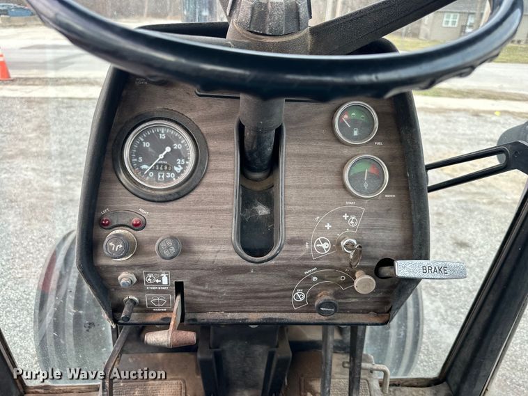 image for item DQ6361 Massey Ferguson 2675 tractor