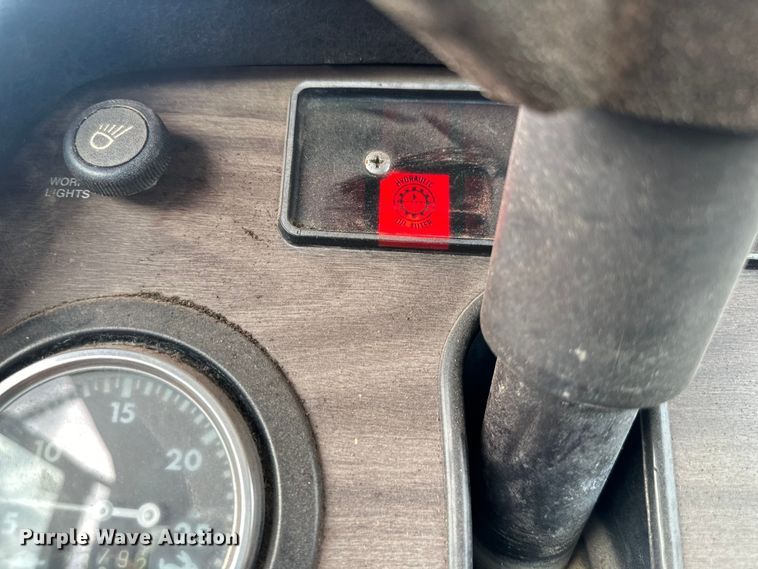 image for item DQ6361 Massey Ferguson 2675 tractor