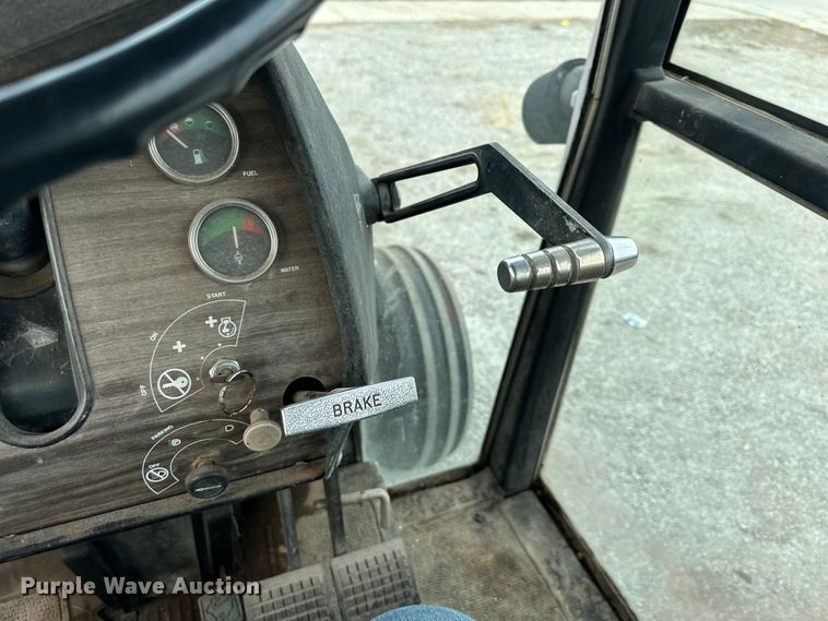 image for item DQ6361 Massey Ferguson 2675 tractor