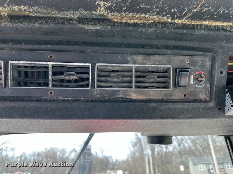 image for item DQ6361 Massey Ferguson 2675 tractor