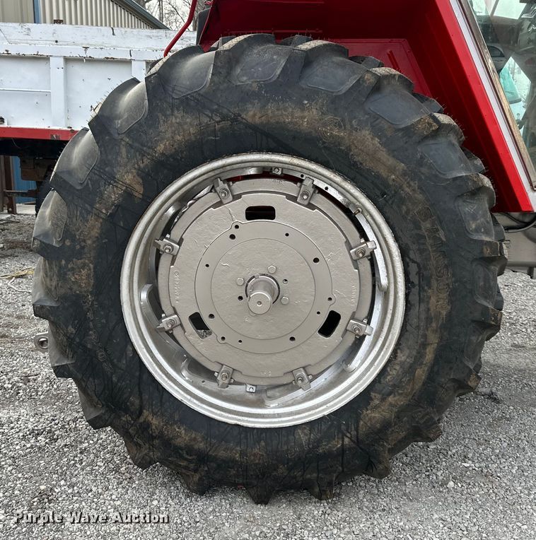 image for item DQ6361 Massey Ferguson 2675 tractor