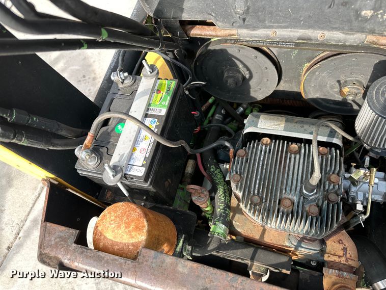 image for item DQ6365 Owatonna 310 skid steer loader