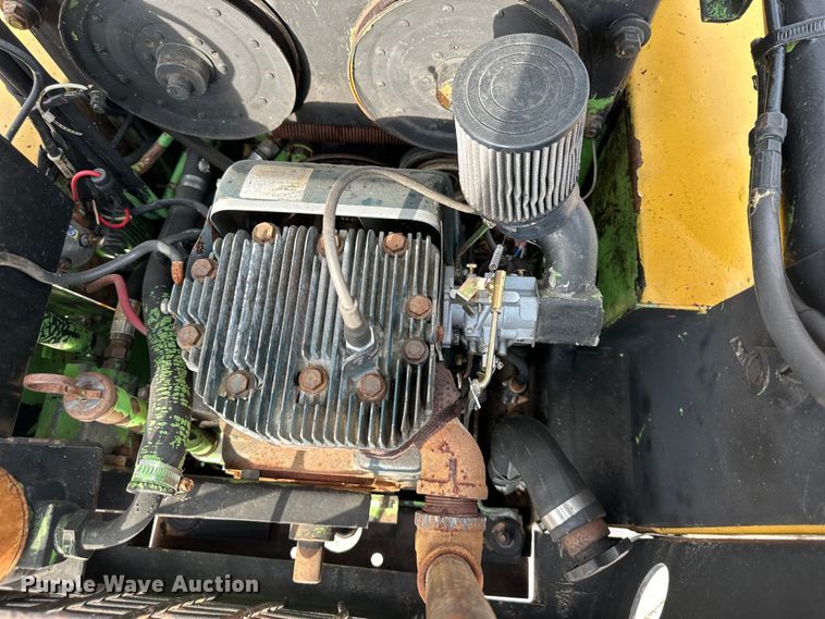 image for item DQ6365 Owatonna 310 skid steer loader