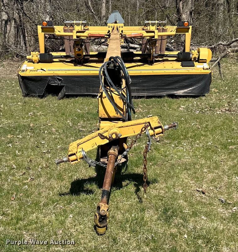 image for item DQ6429 Vermeer MC1030 disc mower