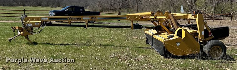 image for item DQ6429 Vermeer MC1030 disc mower