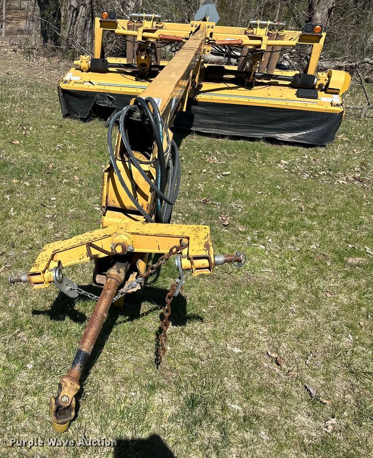 image for item DQ6429 Vermeer MC1030 disc mower