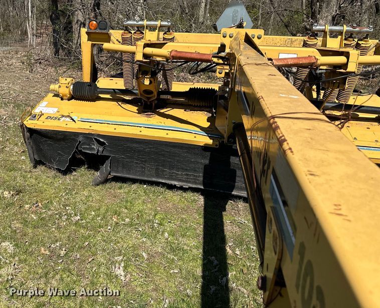 image for item DQ6429 Vermeer MC1030 disc mower