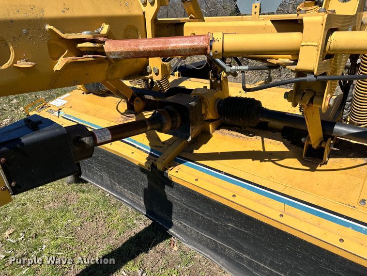 image for item DQ6429 Vermeer MC1030 disc mower