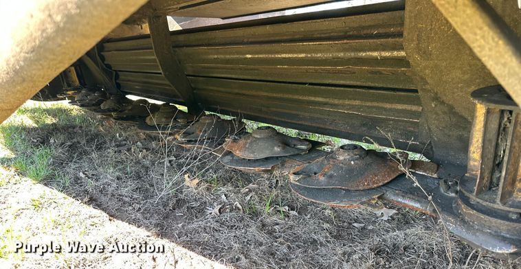 image for item DQ6429 Vermeer MC1030 disc mower