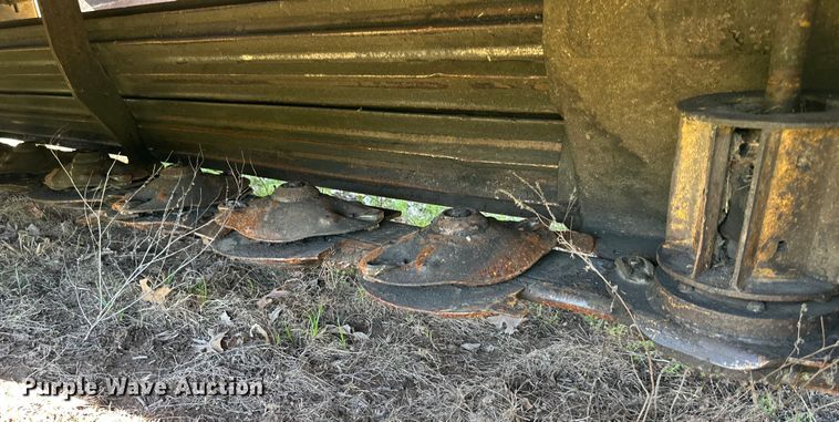 image for item DQ6429 Vermeer MC1030 disc mower