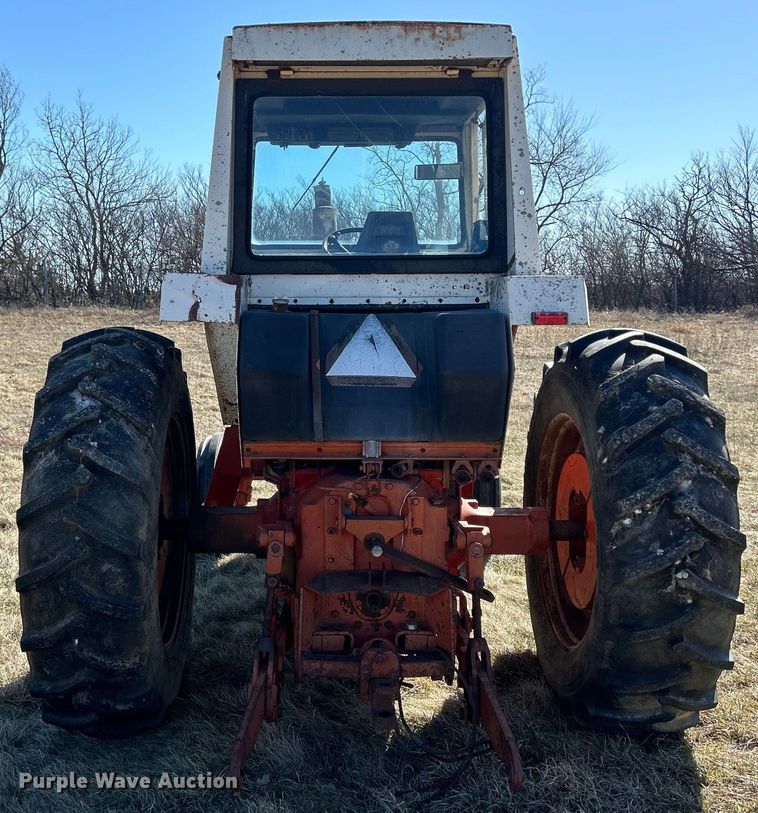 image for item DS0835 Case 1370 tractor