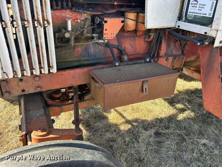 image for item DS0835 Case 1370 tractor